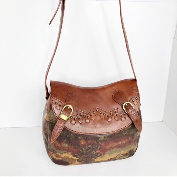 GREENHILLS leather detail Crossbody shoulder bag - Picture 10 of 11